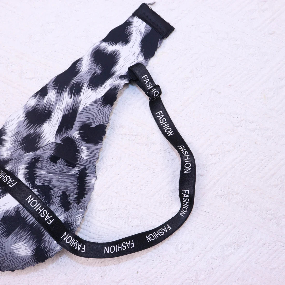 T-Shirt Bra Leopard Demi Cup Trendy Straps Fashion Wireless Bra