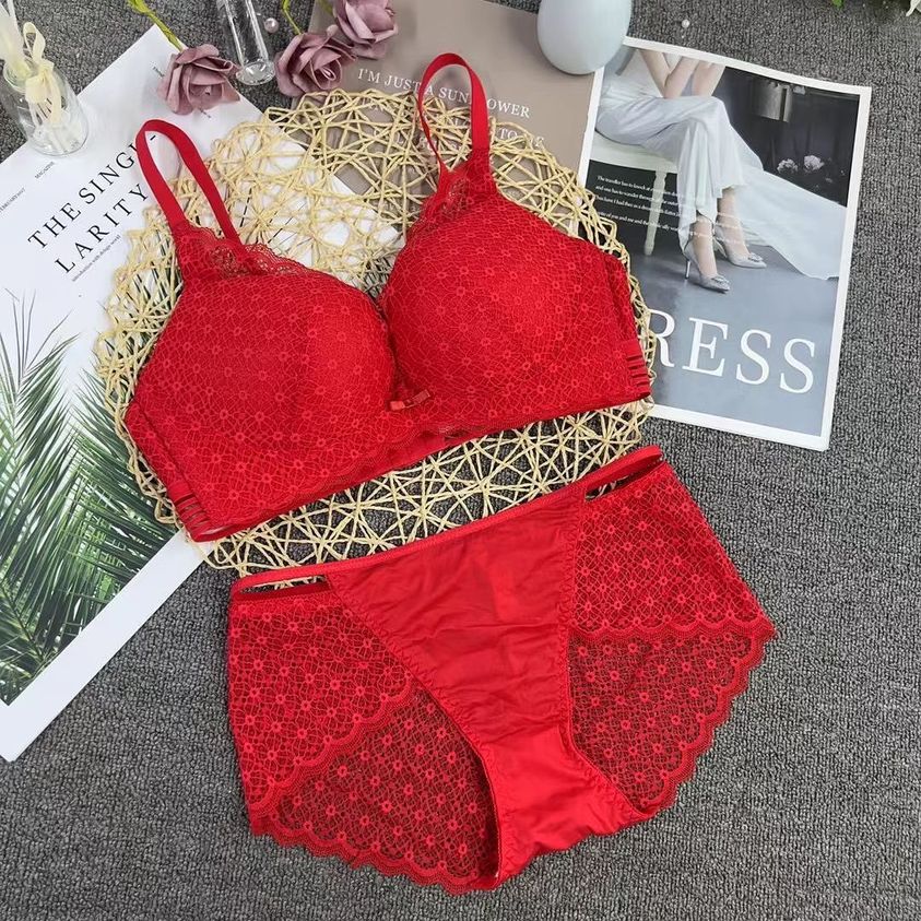 padded Bridal red Fancy Bridal Bra And Underwear Set(color and