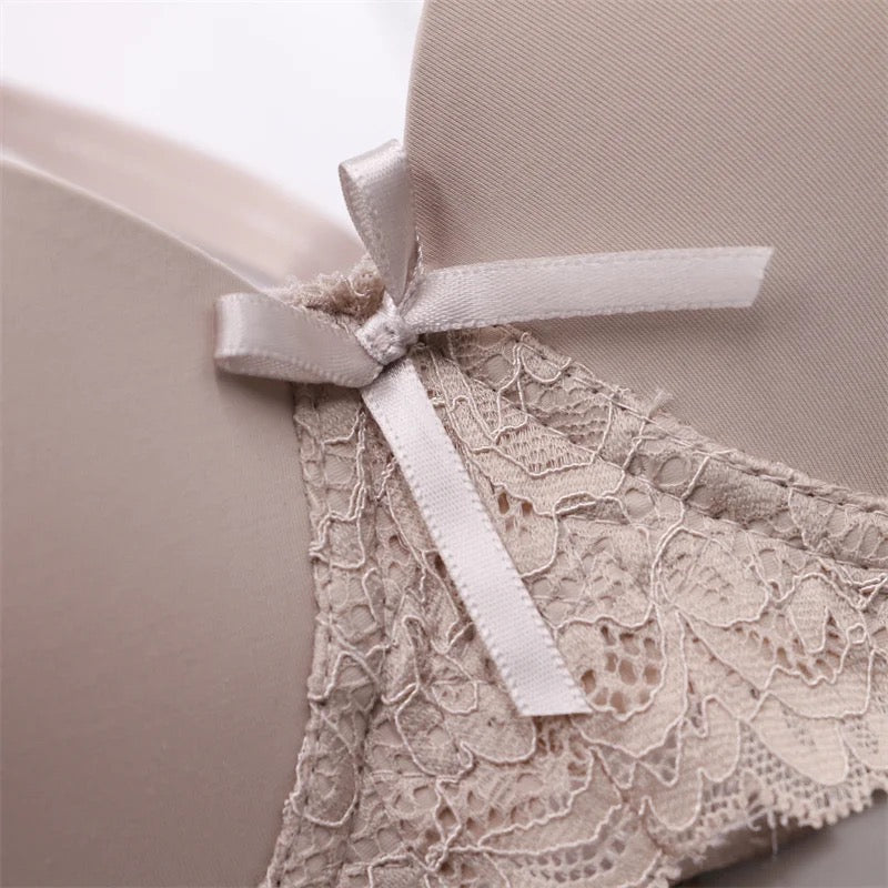 Elegant Lace T-Shirt Bra