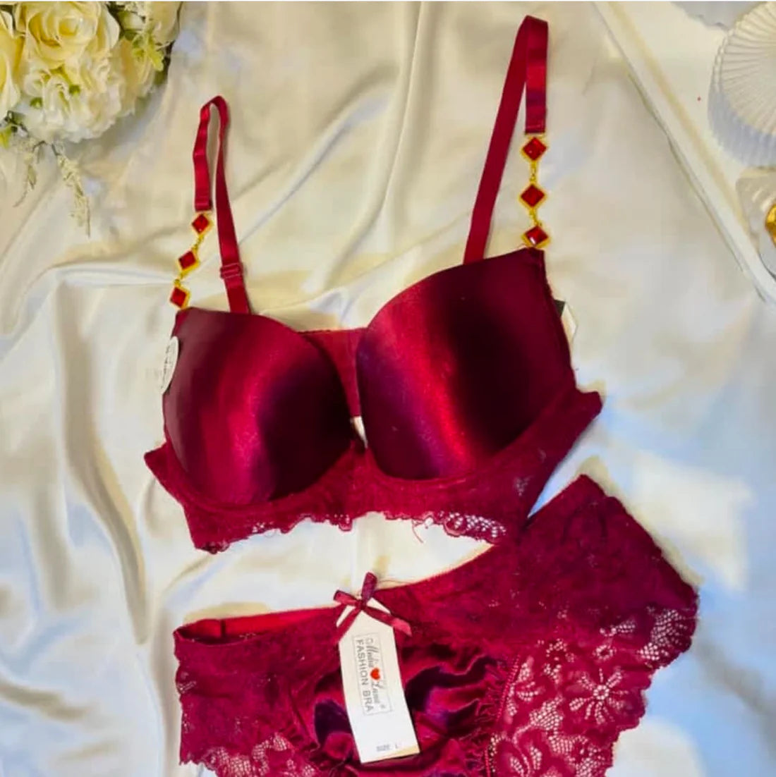 Basic Silk Shine Diamond Bra Underwear Set