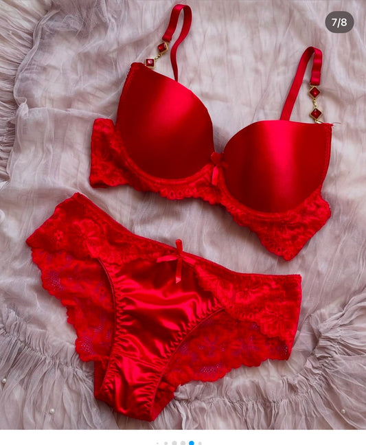 Basic Silk Shine Diamond Bra Underwear Set