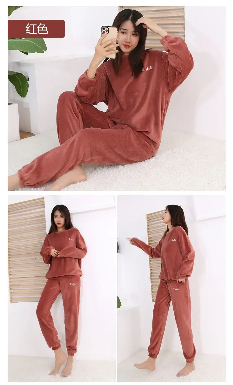 Amazon.com: BHCRN Women's Fuzzy Pajama Sets - Cozy Fleece Oversized  Pullover Loungewear Nightdress Autumn and Winter Thickening and Fleece  mid-Length Dress Warm Cartoon Pajamas,Medium : Clothing, Shoes & Jewelry